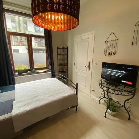 Petit Appartement Jourdan Eu * Brussels